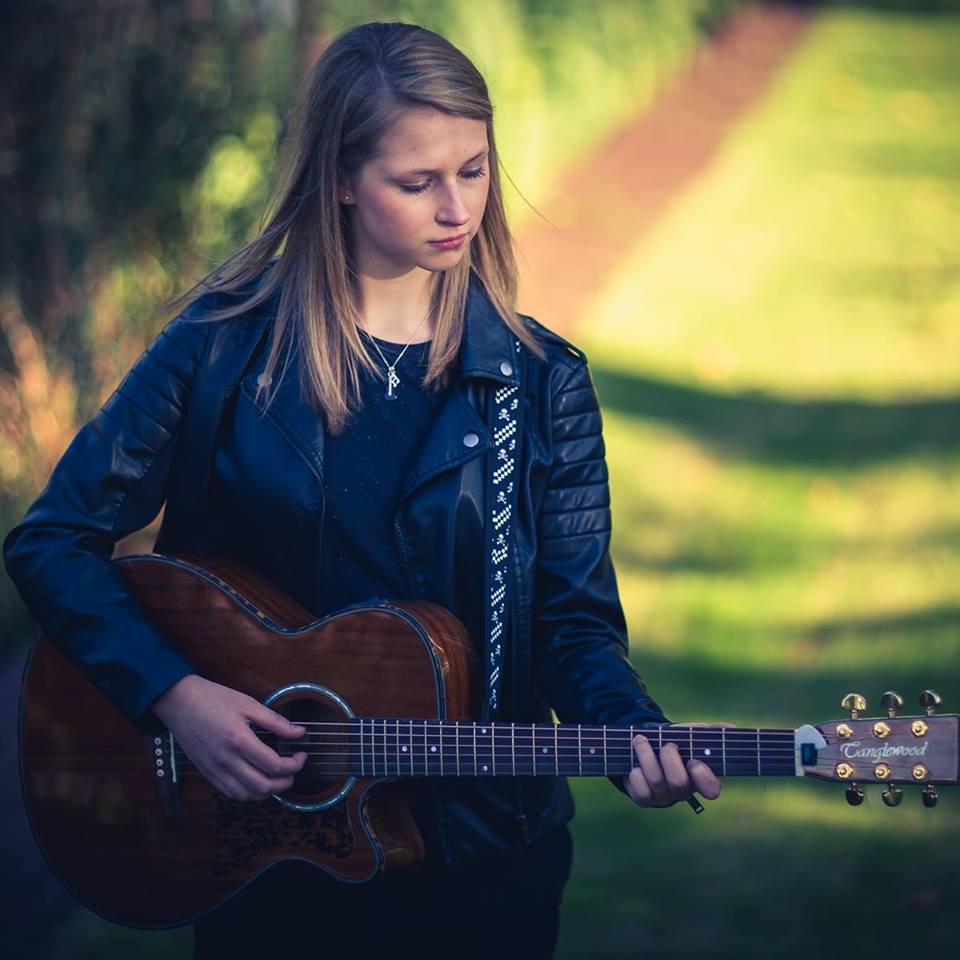 Solo Musician Interview: Emily&nbsp;Lockett
