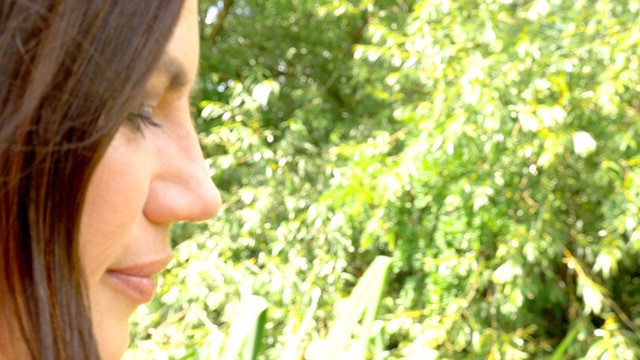 Single Review: Julia Thomsen – Beauty Inside And&nbsp;Out