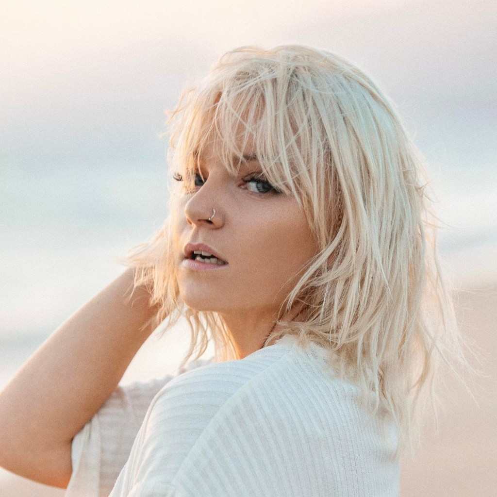 Solo Musician Interview:&nbsp;JESSIA